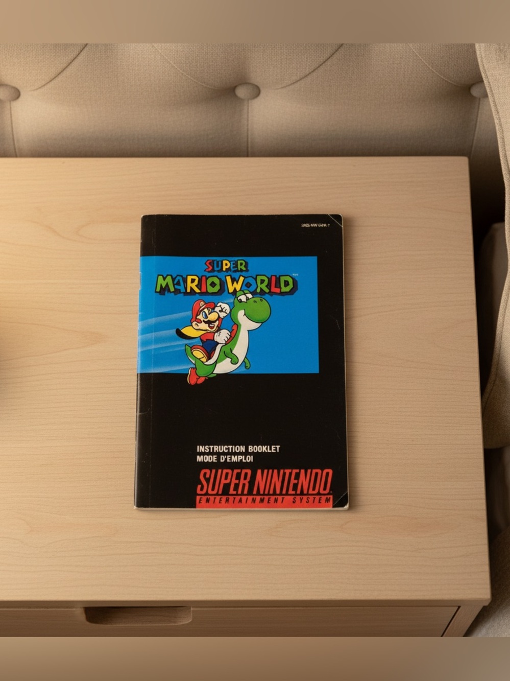 Super Mario World Instruction Booklet - Super Nintendo